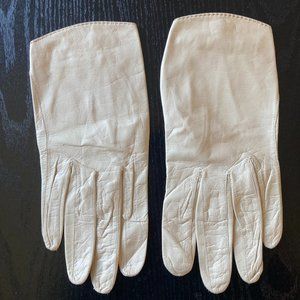 Christian Dior vintage light beige ( Winter white) Leather Gloves size 6 3/4